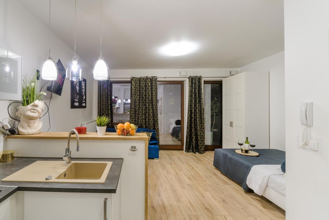 Stylish Near Arkadia Apartament *